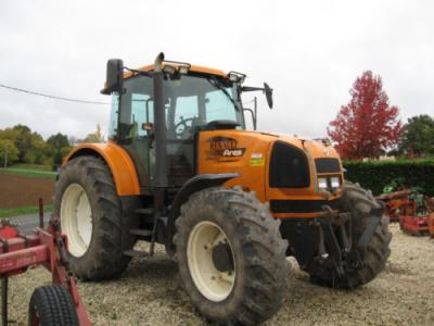 tractor Renault 696 RZ 4 