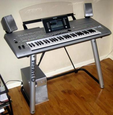 Yamaha Tyros2 61 Key,Tyros3 Keyboard Pioneer CDJ 1000 MK3 �850