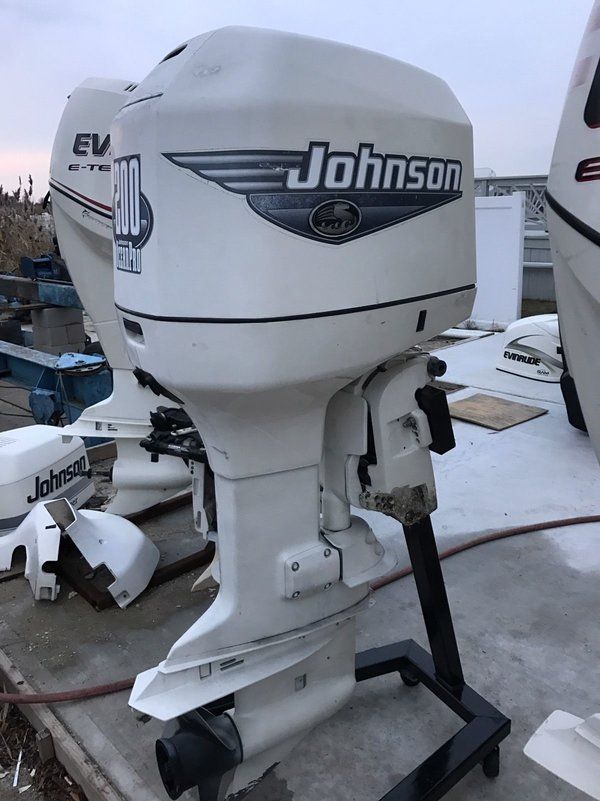 2000 Johnson Evinrude 200