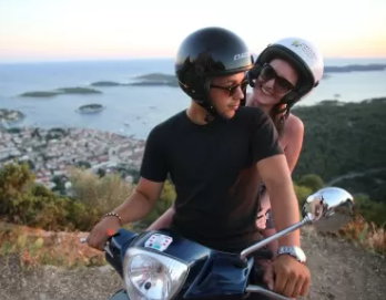 Rent a scooter hvar - Antonio Rent