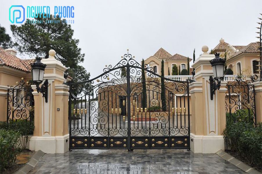 Luxury wrought iron gates, main gates, driveway gates