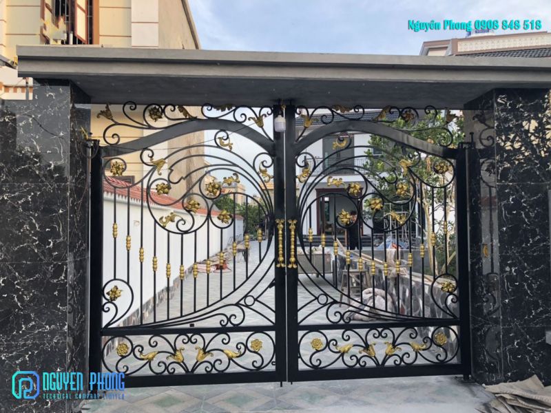 High-end hand-made wrought iron gates wholesale