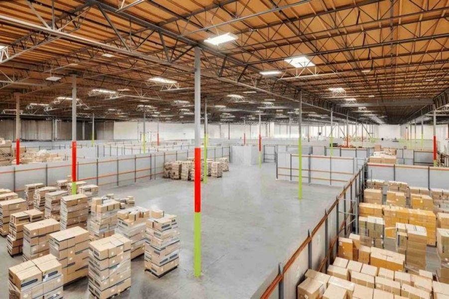 Flexible Warehouse Space at Cubework Aurora with no hidden fees