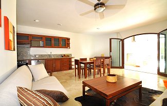 Quintana Roo Hotels (http://www.acantohotels.com/) (52 984 873 1252)