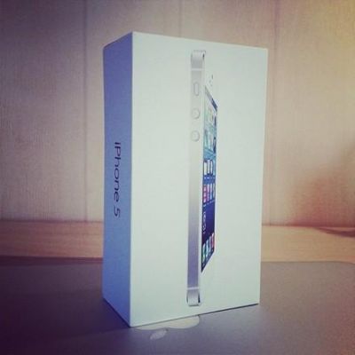 Brand New Released: Apple Iphone 5 16gb/32gb/64gb Factory Unlocked,samsung Galaxy S3