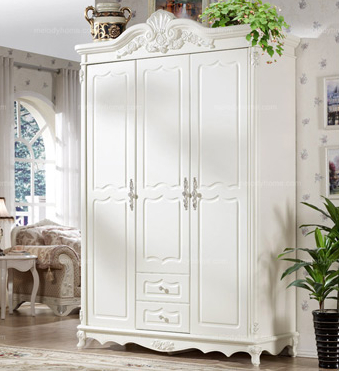 Hanfeier European style wardrobe with three doors