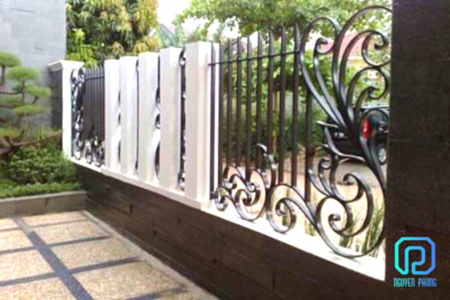 Affordable wrought iron fence, garden fence supplier