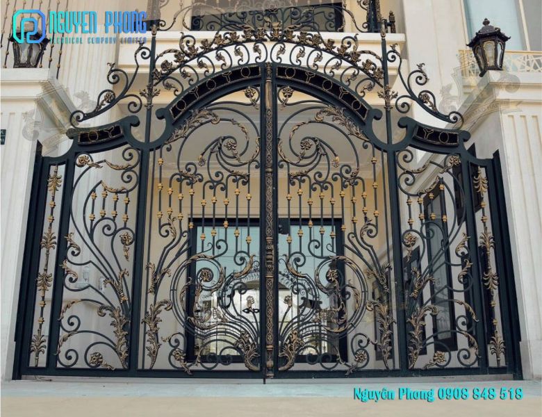 Custom High-end Wrought Iron Fence Panels